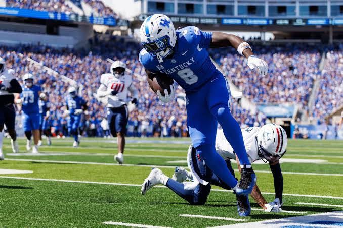 See Kentucky football vs. South Alabama in photos at Kroger Field