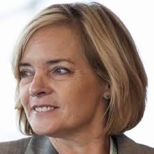 Lisa Bate (@Lisa_M_Bate)