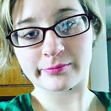 Alecia Crider's Instagram, Twitter & Facebook