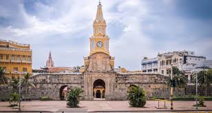 This article will give information and specific details about both cities so that that you may compare them. Private Rundreise Hohepunkte Aus Kolumbien Bogota Kaffeeregion Medellin Cartagena Mit Inlandsflugen 9 Tage Von The Colombian Trip Mit 9 Kundenbewertungen Tourradar