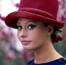 Nach nebenjobs als model bei italienischen fotoromanzen spielt sie 1949. Sophia Loren Zum 80 Geburtstag Eine Frau Fur Den Emanzipierten Mann Welt