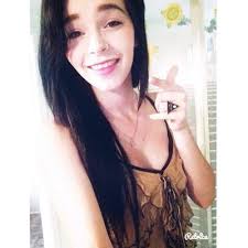 Alyssa Leanne Davis (@backroadbabe_)