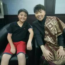 Otomatis, roy kiyoshi akan tetap menjalani rehabilitasi di rsko cibubur, jakarta timur, yang mana sebelumnya ia sudah dititipkan di situ selama sidang mengadili, bahwa terdakwa roy kurniawan alias roy kiyoshi telah terbukti secara sah dan meyakinkan melakukan tindak pidana tanpa hak. 10 Potret Terbaru Roy Kiyoshi Bikin Pangling Ada Yang Berubah