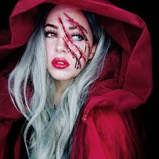 How cool is this Red Riding Hood look created by Becky Ann 🎃🧛👻