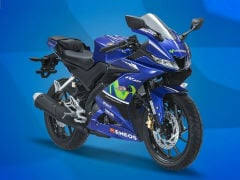 It is available in 4 variants and 5 colours. Yamaha R15 V3 0 Price 2021 Mileage Specs Images Of R15 V3 0 Carandbike