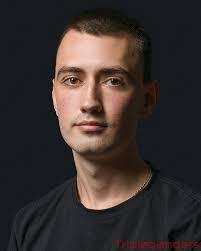 Lucia Hardy's Instagram, Twitter & Facebook