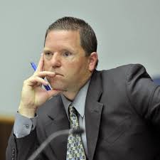 Ex-officer in Kelly Thomas case helps choking victim