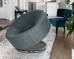 it s a stylish sit uation at essops home