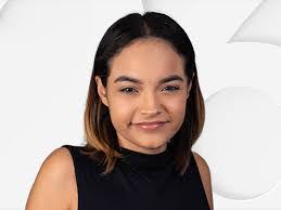 Elizabeth Meissner's Instagram, Twitter & Facebook