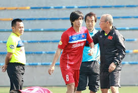 Tiền vệ của u23 việt nam sẽ mất 4 vòng v.league và chắc chắn vắng đây không phải là lần đầu tiên, tuấn anh bị những chấn thương đầu gối nghiêm trọng hành hạ. Tuáº¥n Anh Va Nguyen Nhan Tháº­t Sá»± Sau Bá»™ SÆ°u Táº­p Cháº¥n ThÆ°Æ¡ng