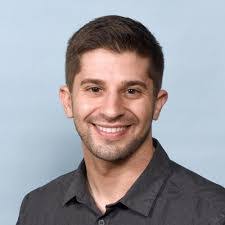 Amanda Iniguez's Instagram, Twitter & Facebook