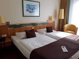 Laden sie diese kostenlose vektor zu abstrakt und verwirbelte bergmuster und entdecken sie mehr als 9m professionelle grafikressourcen auf freepik. Parkhotel Rugen Bergen Auf Rugen Isla De Rugen Alemania Picture Of Parkhotel Rugen Bergen Auf Ruegen Tripadvisor