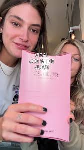 It didn’t slap at first, but then it SLAPPED. #joeandthejuice #viral  #viraltunacado #nyc #foodie #foodrating @toripike