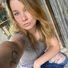 Bailey Gagnon's Instagram, Twitter & Facebook