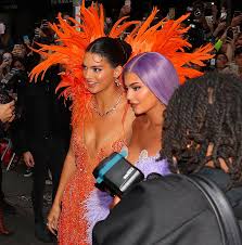Five years ago, caitlyn jenner came out publicly﻿ as a transgender woman on the cover of ﻿vanity fair﻿. Kylie Jenner And Kendall Jenner Wear Matching Feather Gowns At The Met Gala 2019