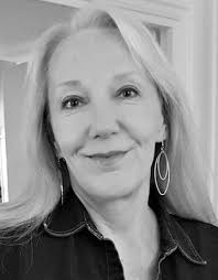 Julie Johannsen's Instagram, Twitter & Facebook