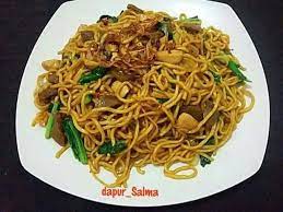 Mie Telur Sebetulnya Ini Cuma Mie Goreng Biasa Cuma Bedanya Mie Telurnya Saya Buat Sendiri Ribet Nggak Juga Bahan Yg Diperlukan J Resep Mie Makanan Rebusan