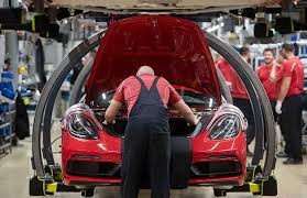 Die Grosse Streichliste Der Autobauer Wo Die Beschaftigten Jetzt Zittern Mussen In 2020 Deutsche Autos Autos E Mobilitat