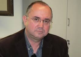 Investigan una denuncia contra el ex alcalde de Gines por adjudicar un bar  a su hermano