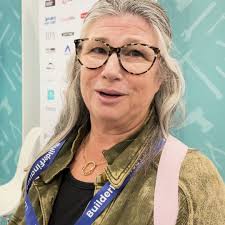 Why she chooses BILT over paper manuals and YouTube videos