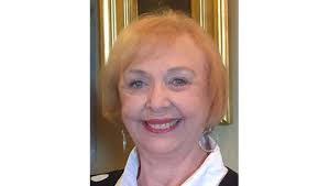 Ann Murrell's Instagram, Twitter & Facebook