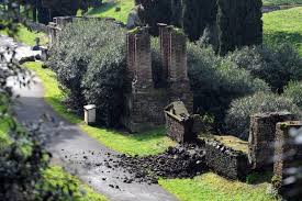 Pompeji Die Brockelnde Ruine Pompeji Pompeii Ruinen