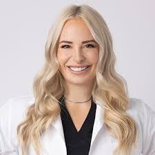 Casey Dickey's Instagram, Twitter & Facebook