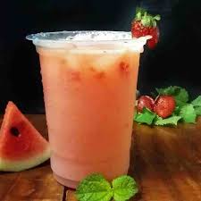 Anda bisa mencampurnya dengan apel atau buah lain. Cara Membuat Jus Semangka Kita