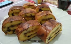 4 butir telur 1 gelas tepung trigu protein sedang 1 gelas gula pasir 200 gr margarin/mentega, cairkan 1 sdt vanili 250 gr wortel, bersihkan, lalu parut. Resep Bolu Kukus 1 Telur Tanpa Sp Resep Brownies Kukus Ubi Ungu Lembut Anti Gagal Tanpa Mixer Dan Takaran Sendok Cute766 Bolu Kukus Bikinan Sendiri Makin Mantap Disajikan Dengan Teh