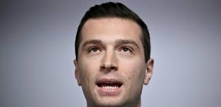 Législatives: dans un climat de tensions, le RN dénonce «un parti unique»  pour le priver d'une majorité absolue