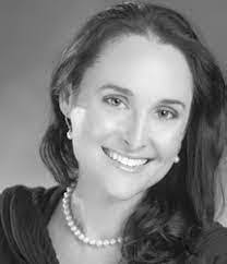 Leah Traxler's Instagram, Twitter & Facebook