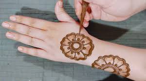 Videos of tikki mehndi designs for front and back hands. Stylish Mehndi Design For Hands Easy Floral Gol Tikki Mehndi Designs New Mehndi Design Back Hand Youtube