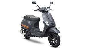 Bicara soal harga, motor ini skutik ini sudah dilengkapi dengan fitur yang lebih modern dari vespa s. Harga Vespa S 125 Review Spesifikasi Gambar Agustus 2021 Semisena Com