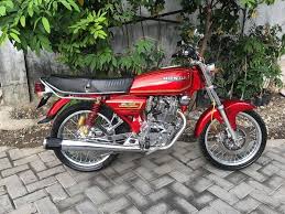 Selain modifikasi mobil, modifikasi sepeda motor juga sangat menjamur, seiring dengan . Dikenal Bermesin Tangguh Ini Generasi Honda Gl Di Indonesia