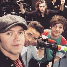 Vicky Dent (@VicD80)