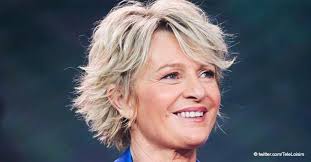 Elle décode pour vous les progrès de la cosmétique : Pourquoi Sophie Davant A Garde La Meme Coiffure Depuis De Nombreuses Annees