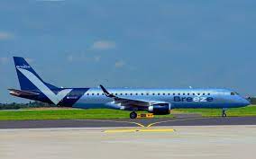 The airline founded by jetblue creator neeleman posted a new listing for flight attendants on friday. Breeze Airways Relaxes Flight Attendant Hiring Policy Simple Flying