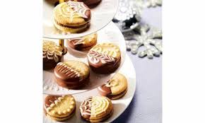 Weihnachtsplatzchen Rezepte Die Schonsten Ideen Von Dr Oetker Weihnachtsbackerei Lebensmittel Essen Marzipan