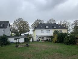 Für ein haus mit 150m² werden in viersen ca. Vie Dulken Zweifamilienhaus Drei Garagen Auf 1156m Grundstuck Og Vermietet Erdgeschoss Frei Volksbank Immobilien Gmbh Ihr Makler In Viersen Schwalmtal Und Niederkruchten