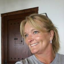 Jennifer Toppe's Instagram, Twitter & Facebook