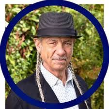 Laurel James's Instagram, Twitter & Facebook