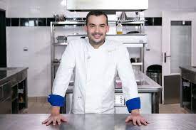 C'est avec une courte avance que samuel albert grand vainqueur de la dixième saison de top chef, le jeune homme originaire d'angers est. Top Chef Victoire A L Arrache De Samuel Gagnant De La Saison 10