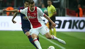 Il n'ira donc pas à l'om malgré l'intérêt du club phocéen. Holt Tottenham Hotspur Joel Veltman Von Ajax Amsterdam