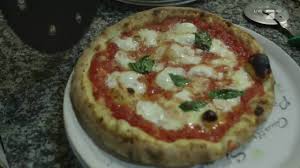 Den größten pizzakarton der welt kann man sich samt inhalt von einer pizzabäckerei in los angeles liefern lassen. Beste Pizzeria Der Welt Galileo