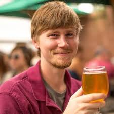 Leif Larson (@larsonle89)