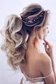 62 Most Creative Christmas Hairstyles For Women To Look Pretty And Cool Litestylo Com Long Hair Styles Hair Styles Easy Hairstyles