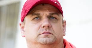 Listen to nej od nedvědů by františek nedvěd ml. Honza Nedved Slavi 73 O 35 Let Mladsi Pavlinka Ho Drzi Pri Zivote Blesk Cz