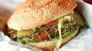 ¿cuando piensas en cocinar sano y ligero solo te viene a la cabeza verdura hervida, pechuga a la plancha y un sabor soso y aburrido hasta la saciedad? Comida Sana Y Ligera Todo Es Cuestion De Probar Nuevos Sabores