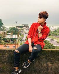 Image May Contain One Or More People People Standing Child Sky And Outdoor Photoshoot Pose Boy Photo Poses For Boy Photography Poses For Men You can get a nice photo, if a man knows how to express his feelings with his face. photoshoot pose boy photo poses