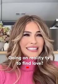 Analiza del Love Triangle: ¿Banderas Rojas o Verdes?